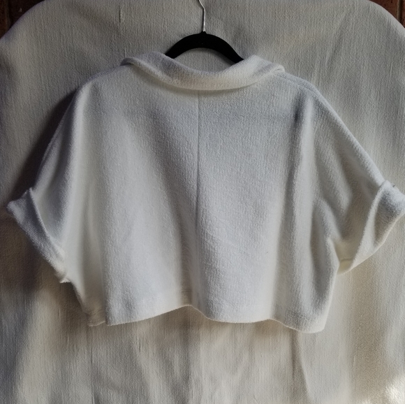 Oversized cropped shacket - Picture 2 of 3